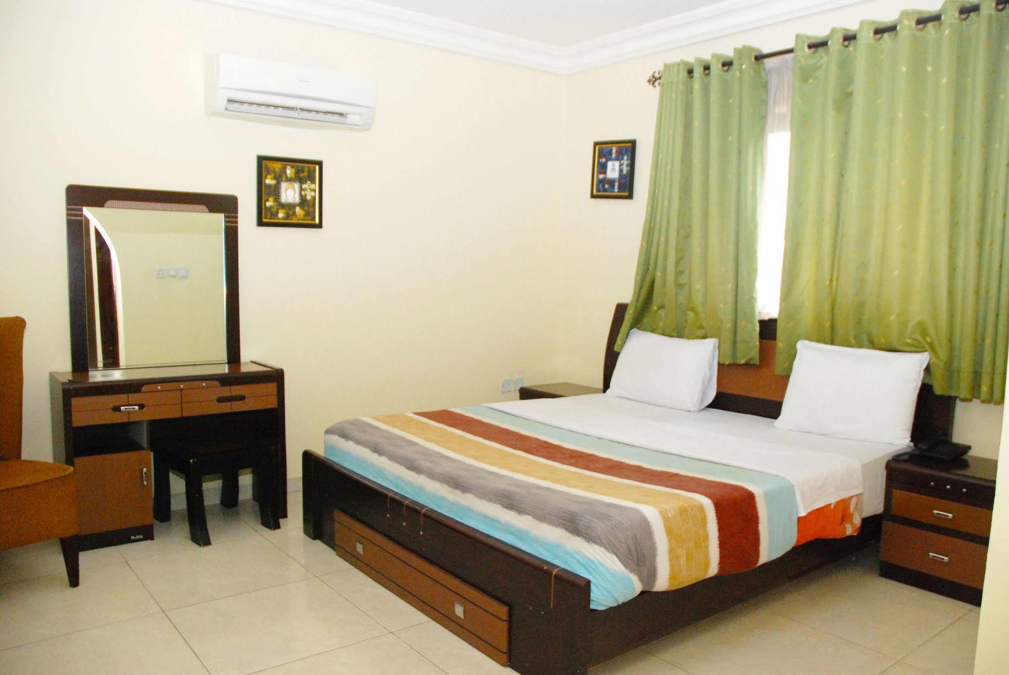 Knightsbridge Hotel Ikeja Εξωτερικό φωτογραφία