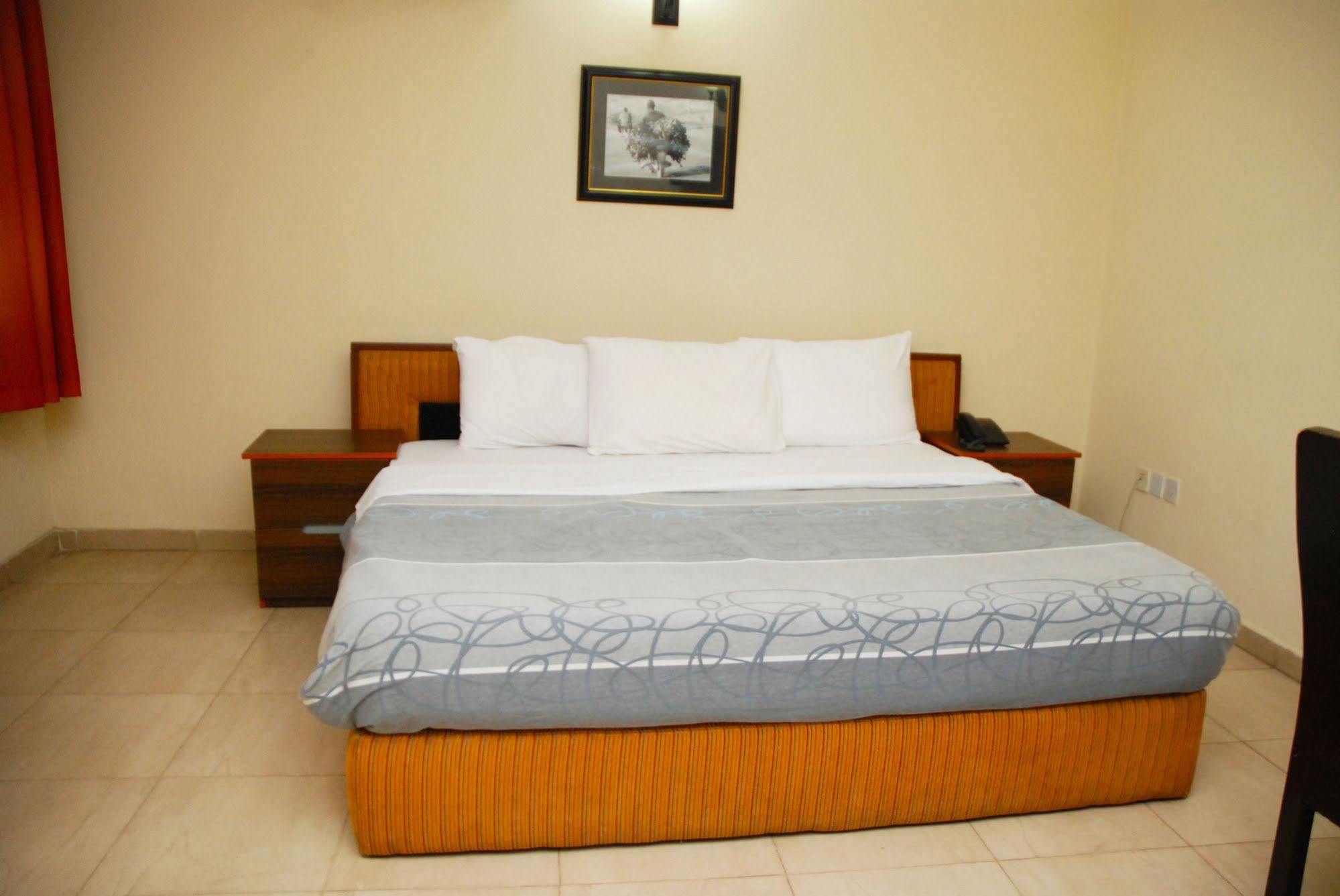 Knightsbridge Hotel Ikeja Εξωτερικό φωτογραφία
